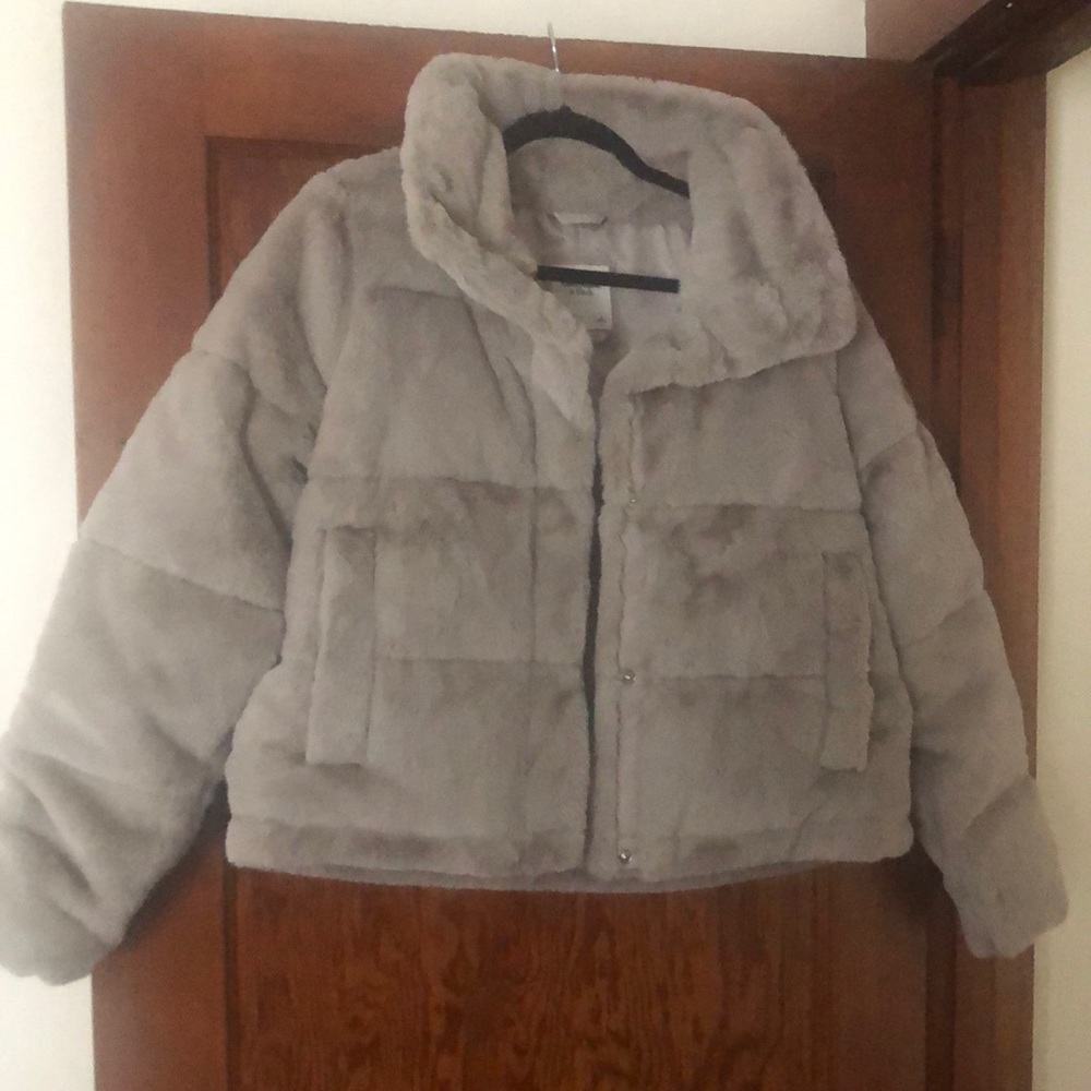 NWT Abercrombie and Fitch Faux Fur Mini Puffer